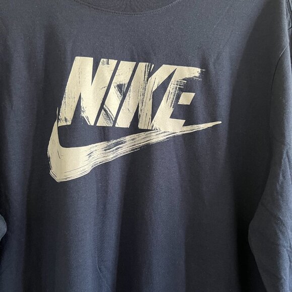 NWT | Nike Men’s Long Sleeve T-Shirt | Size XL | Navy Blue | 100% Cotton - Picture 2 of 6